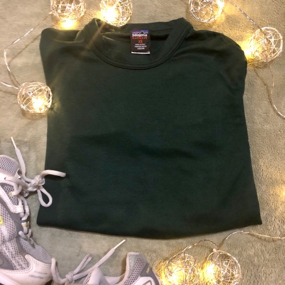 Patagonia Tops - 🌲Patagonia Capilene long sleve shirt